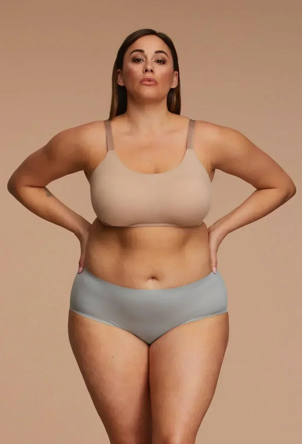 EBY plus size model