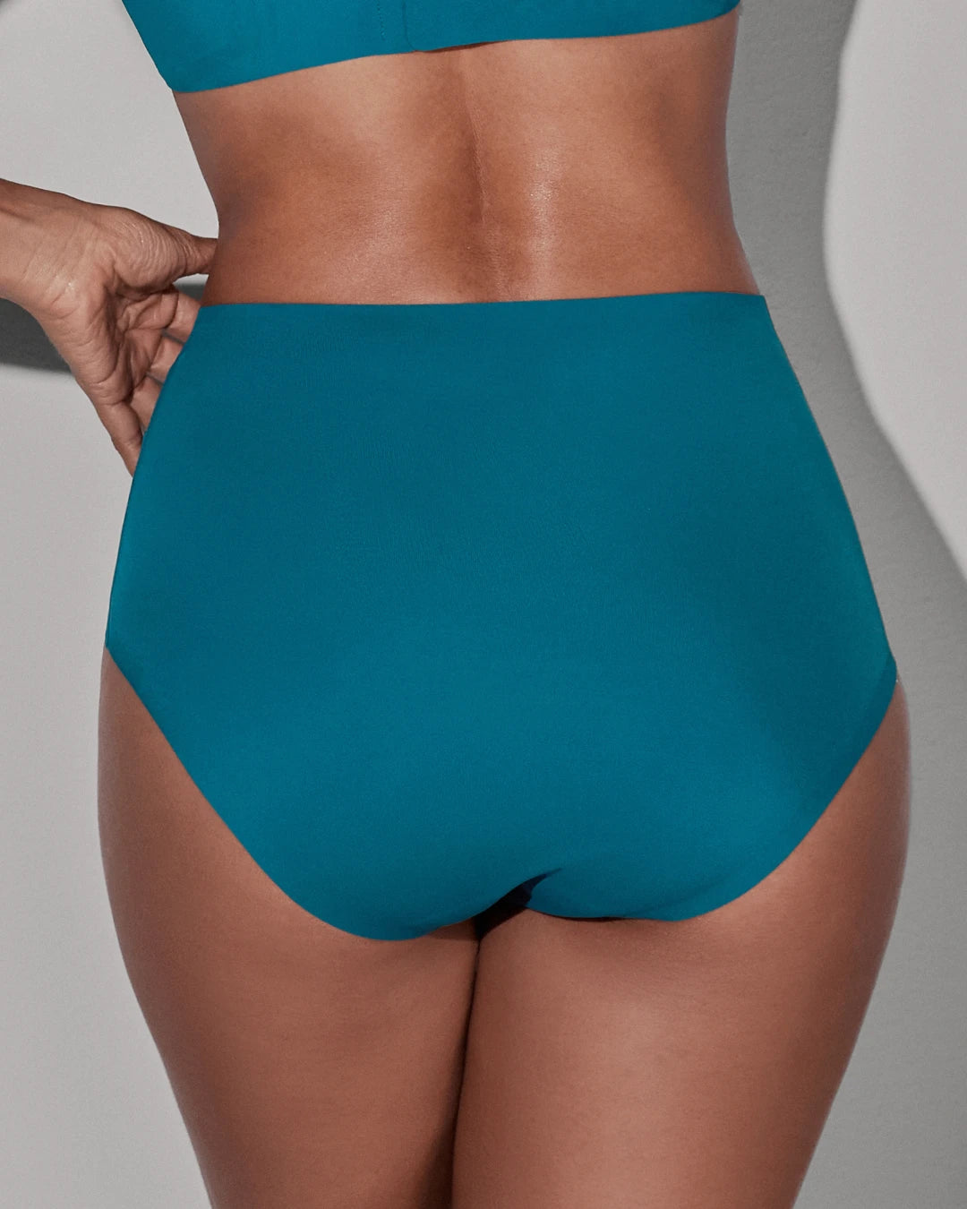 Deco Drive Relief Bra and High-Waisted Set